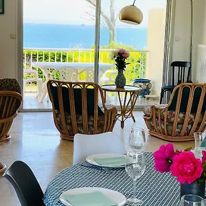 https://villa-vue-mer-2min-a-pied-de-la-plage.inbrittany.com